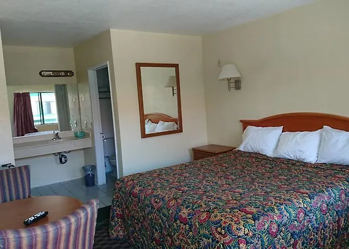 Bristol Motel Long Beach