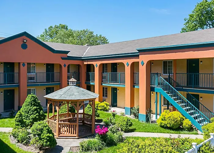 Bay Side Inn & Suites Aberdeen