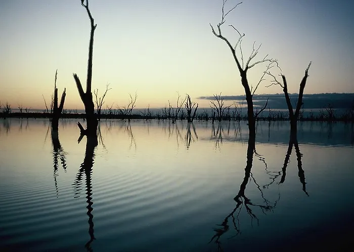 Yarrawonga Hotels