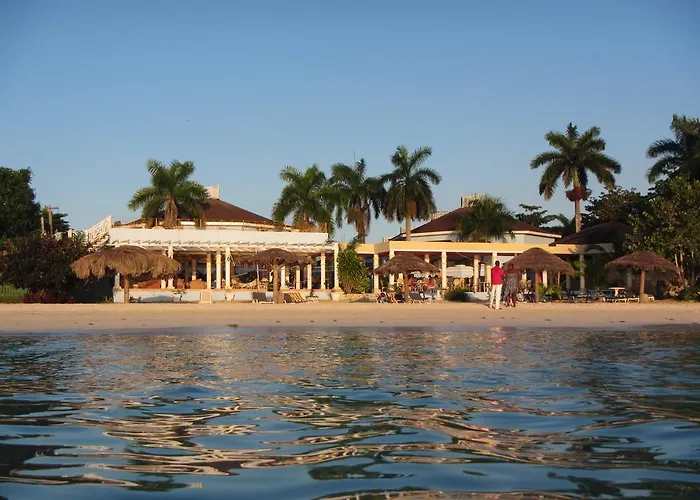 Beachcomber Club Resort Negril