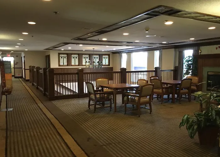 Norwood Inn And Suites Chaska