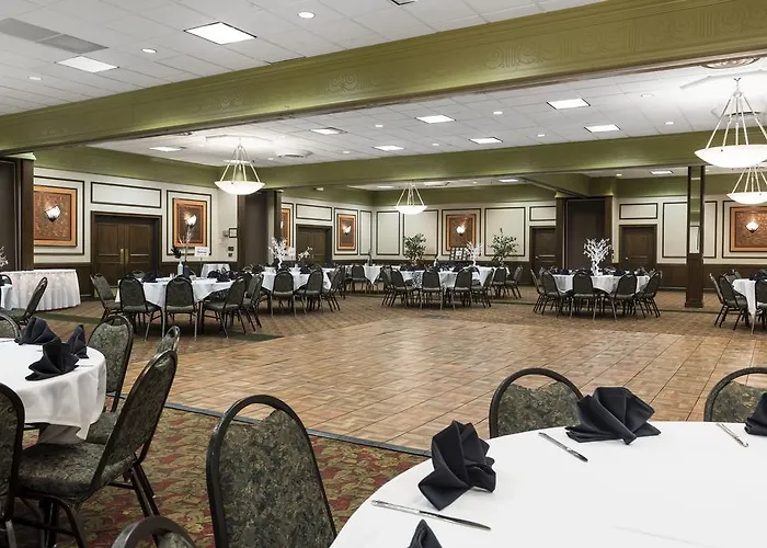 Holiday Inn Perrysburg French Quarter