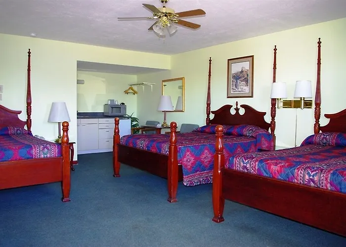 Blue Spruce Motel Lamar