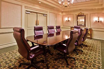 Holiday Inn Gainesville-Lanier Centre