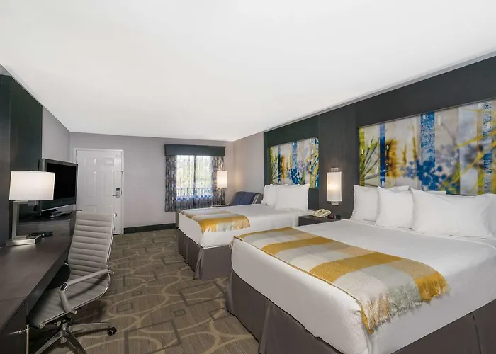 Days Inn By Wyndham Asheville Downtown North Woodfin