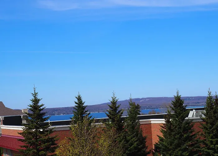 Americas Best Value Inn - Petoskey
