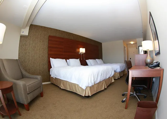 Budget Host Inn & Suites Saint Ignace