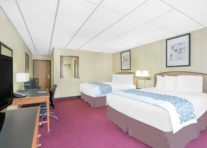 Days Inn By Wyndham Emporia