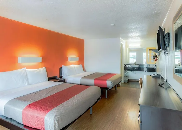 Motel 6 Kalamazoo