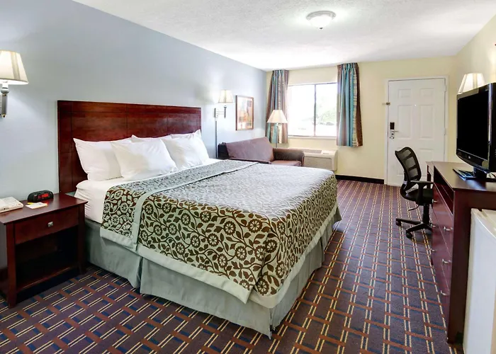 Days Inn & Suites By Wyndham Albuquerque West