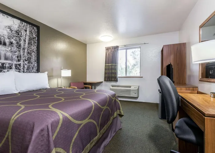 Super 8 By Wyndham Missoula/Reserve St.