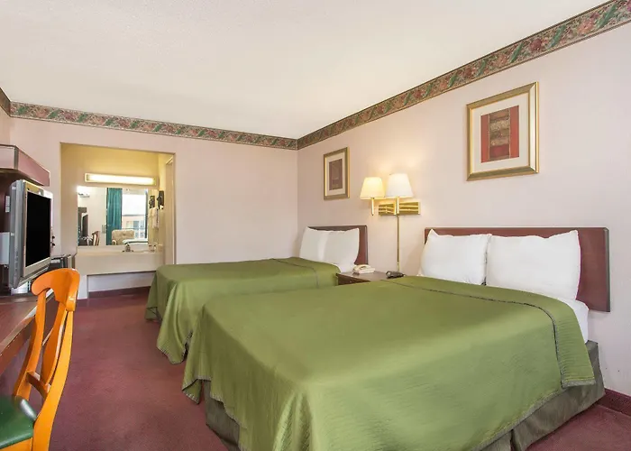 Knights Inn Roanoke