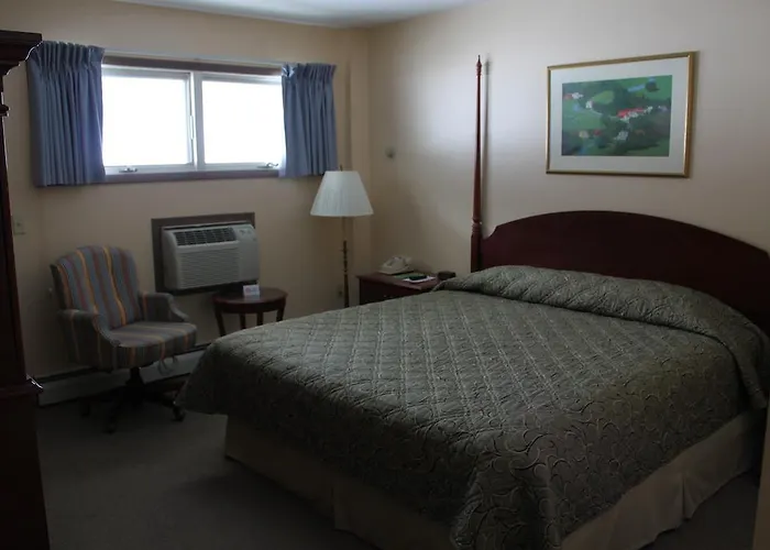 Red Carpet Inn On The Lake - Oneonta