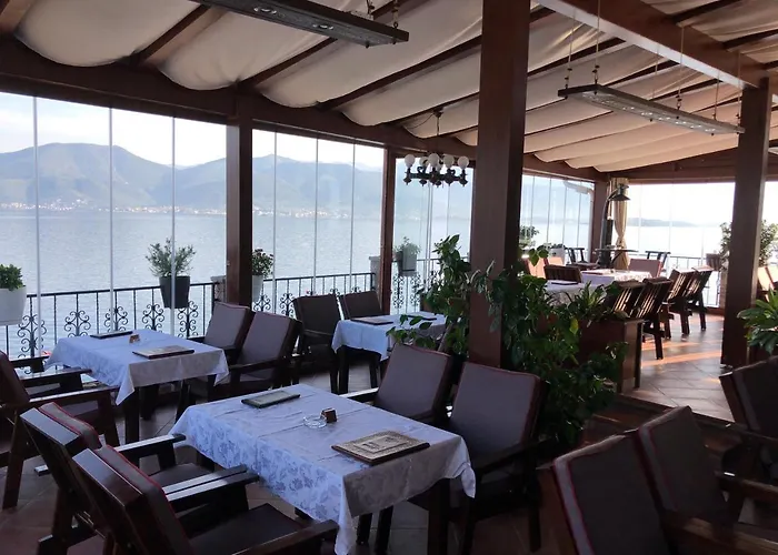 Krasici Hotels