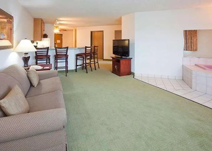 Quality Inn & Suites Eagan