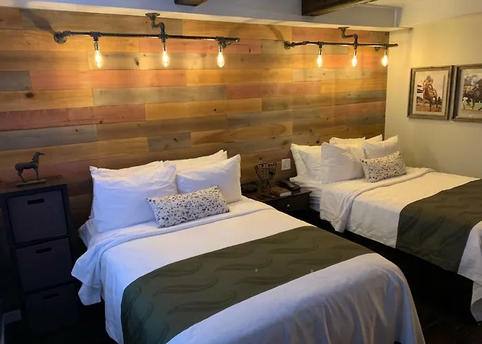 Cedar Stables Inn & Suites Sandusky