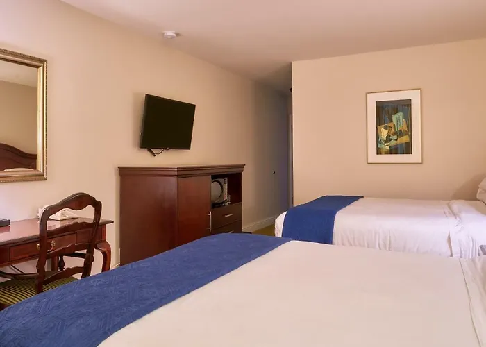 Inn At The Commons Medford