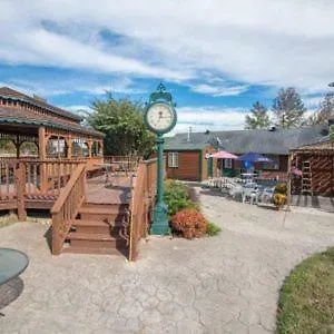 Bullwinkles Rustic Lodge Poplar Bluff