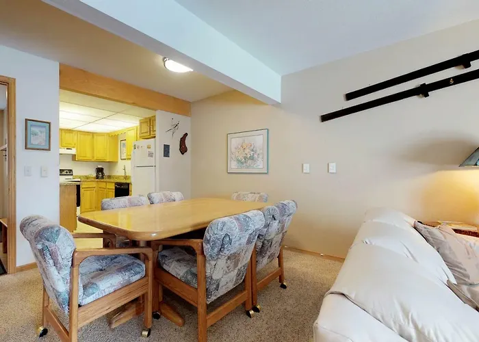 Snowdance Condominiums B102 Keystone