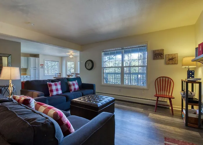 Relaxing Condo In Estes Park W/ A Full Kitchen, Gas Fireplace, & Furnished Deck
