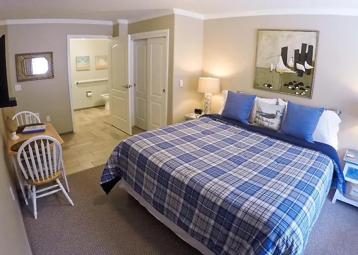 Capitola Beach Suites