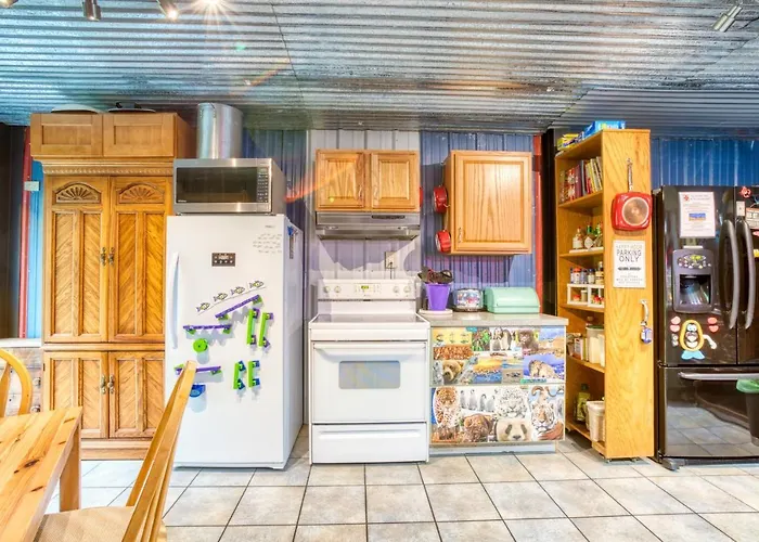 Incredibly Unique Bar Inspired Home With Private Hot Tub And Near The Beach Dogs Ok Rockaway Beach