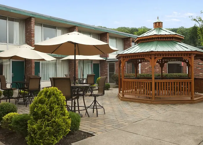 Days Inn By Wyndham Butler Conference Center