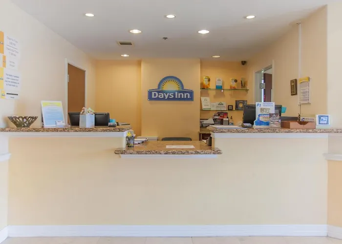 Days Inn By Wyndham Shenandoah The Woodlands