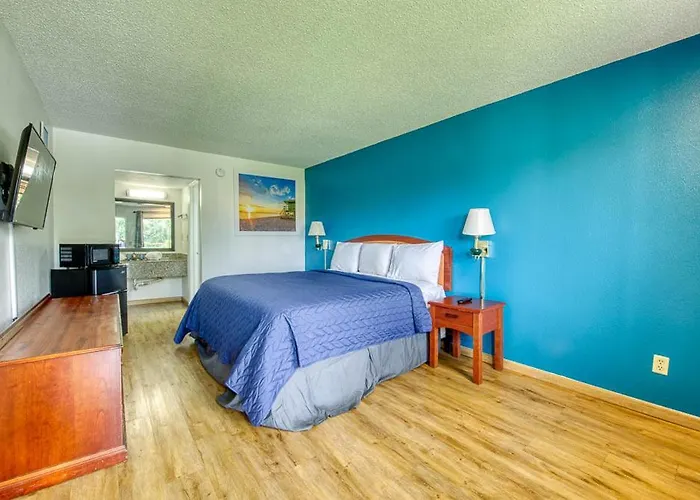Zen Living Suites Extended Stay - Jacksonville - University Blvd