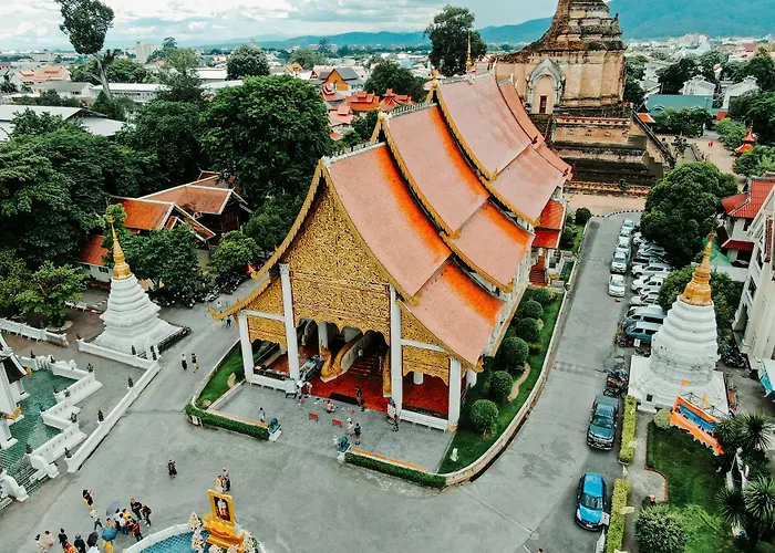 Le Light House & Hostel Chiang Mai